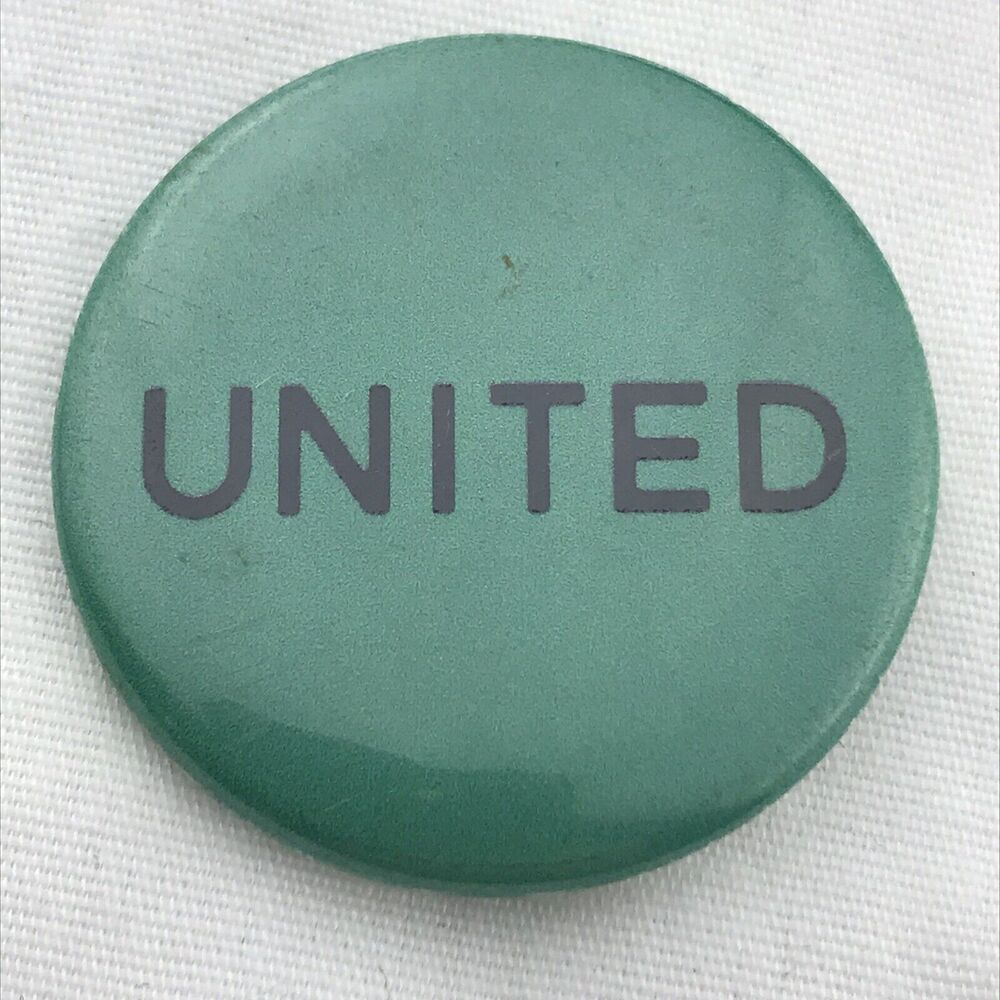 United Vintage Pin Button Green